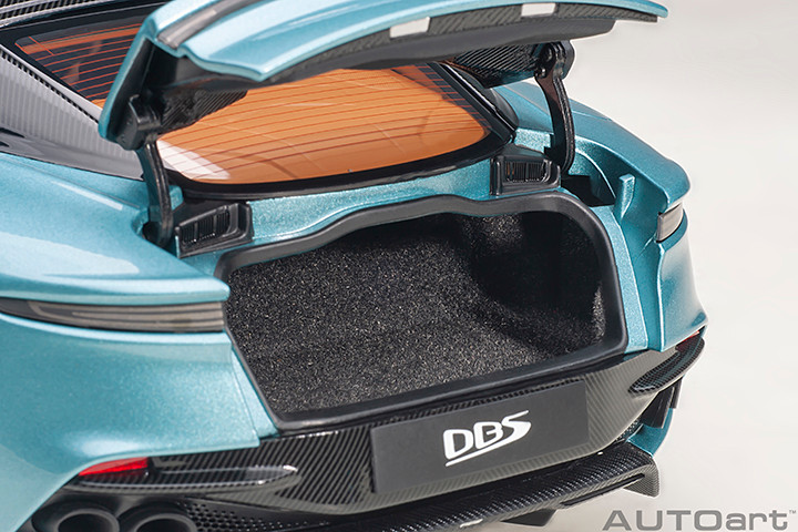1/18 AUTOart Aston Martin DBS Superleggera (Caribbean Pearl Blue