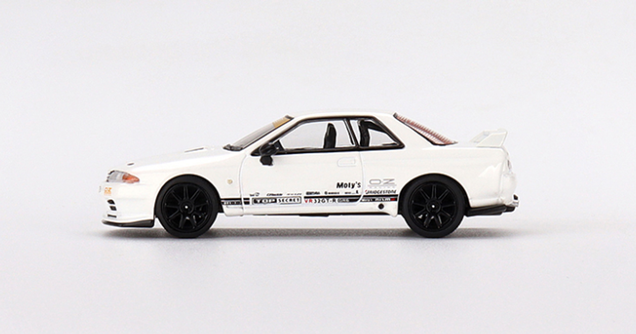 1/64 MINI GT Top Secret Nissan Skyline GT-R VR32 White