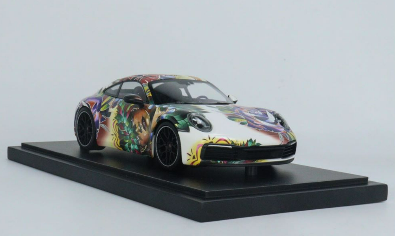  1/18 Minichamps 2019 Porsche 911 Carrera 4S Flower Design Diecast Car Model