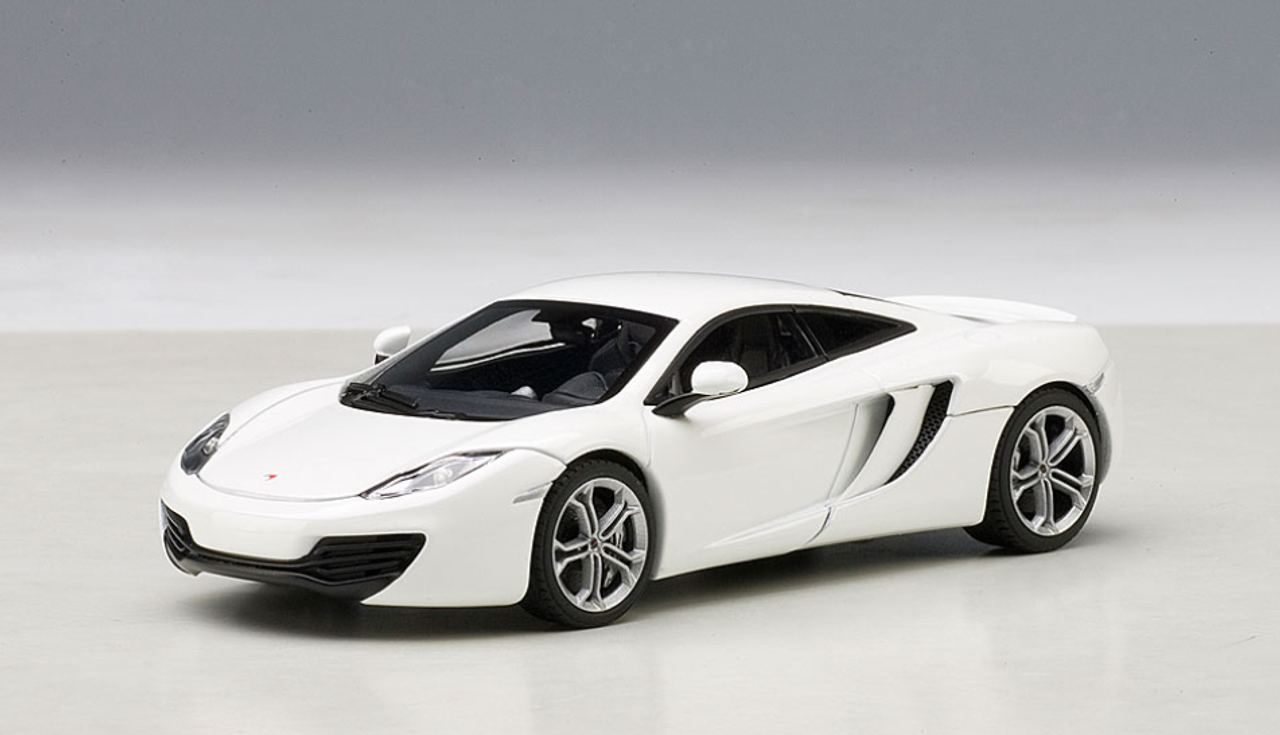 1/43 AUTOart McLaren 12C MP4-12C (WHITE) Diecast Car Model 56009