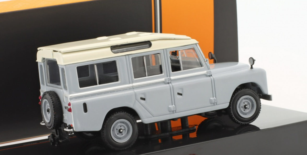 1/43 Ixo 1978 Land Rover Series III 109 Station Wagon (Grey) Car Model