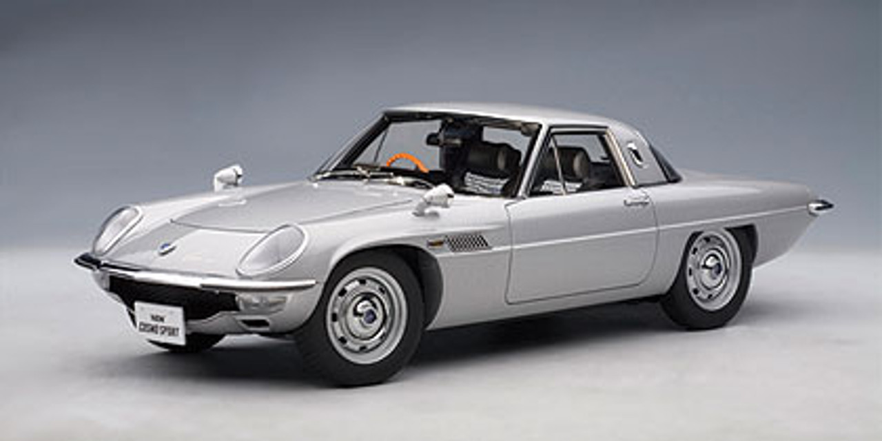 安い買う1/18 AUTOart Mazda Cosmo 乗用車