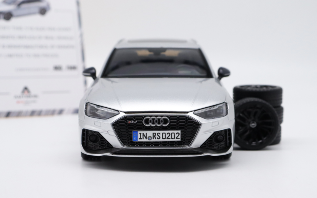 1/18 AUTOKOL 2022 Audi RS4 (B9) Avant Silver Diecast Car Model 