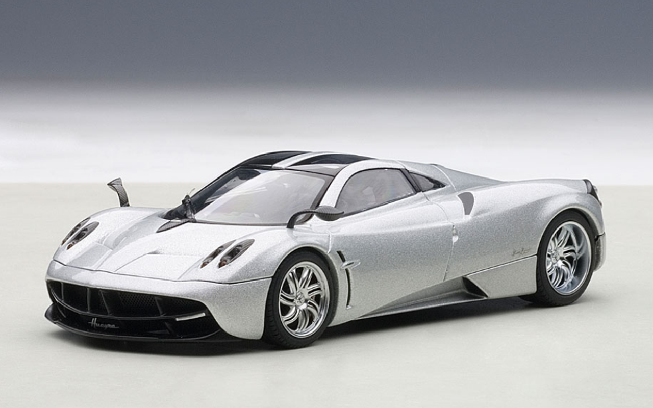 1/43 AUTOart PAGANI HUAYRA (METALLIC SILVER) Diecast Car Model 58206