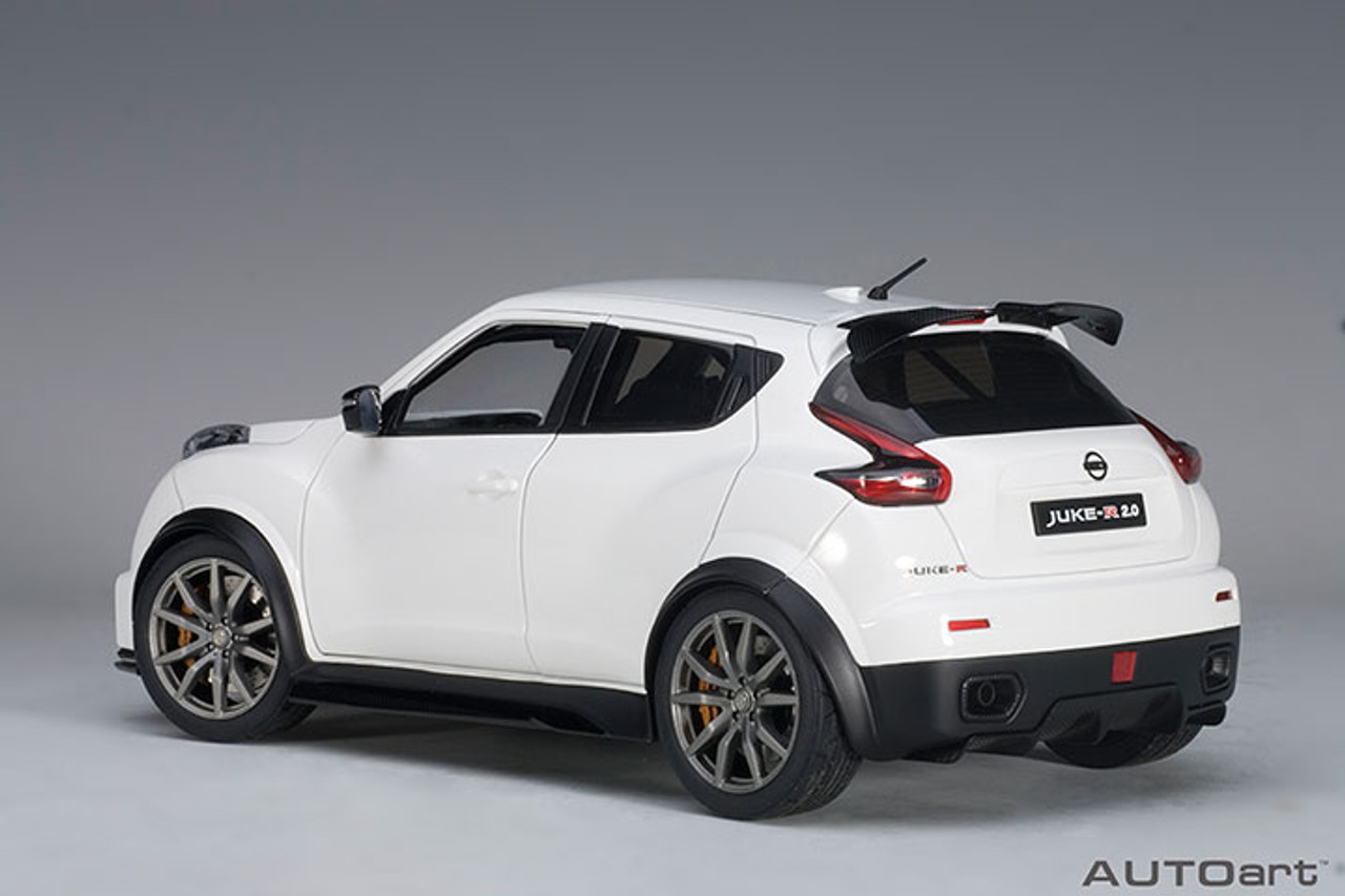 ミニカー Juke-R 2.0 1/18 1/18 AUTOart Nissan Juke R 2.0 (White) Car Model