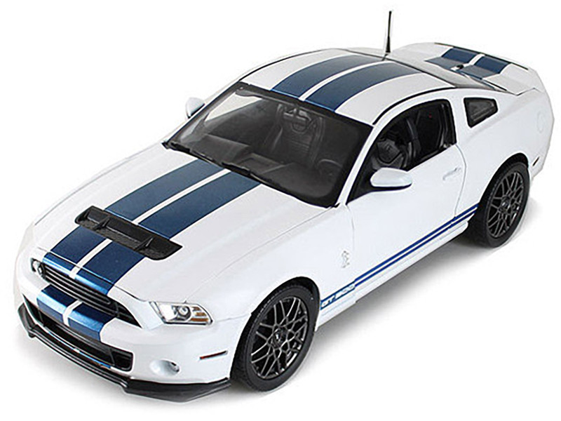 1/18 Shelby Collectibles 2013 Ford Shelby Cobra GT500 SVT (White