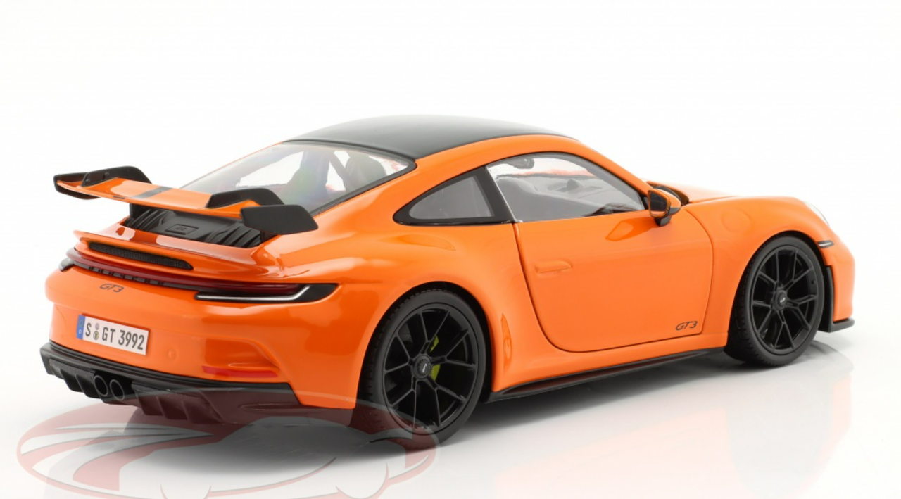 Maisto 1/18 - Porsche 911 GT3 - 2022, Orange