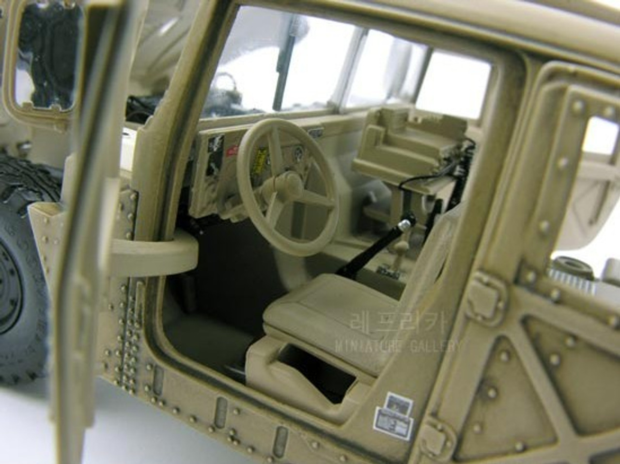 (未使用･未開封品)イスラエル陸軍のハンビー HMMWV HUMMER in IDF Service ミリブロNews:前線兵士に弾薬などを運搬。イスラエル国防軍の