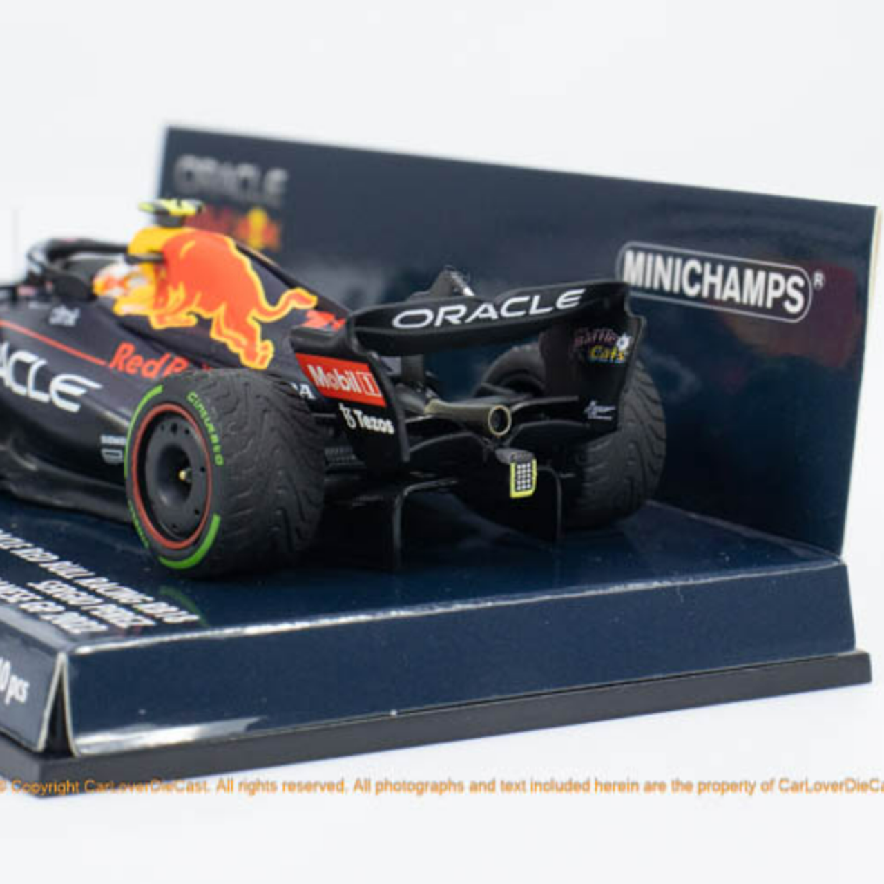 1/43 MINICHAMPS ORACLE RED BULL RACING RB18 - SERGIO PEREZ - 2ND JAPANESE GP 2022 Diecast Car Model