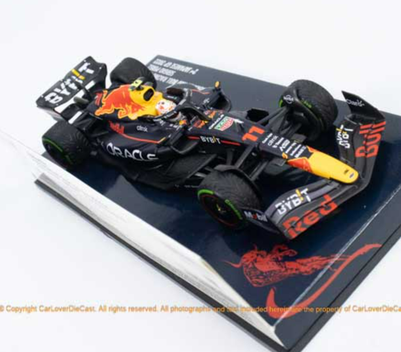 1/43 MINICHAMPS ORACLE RED BULL RACING RB18 - SERGIO PEREZ - 2ND JAPANESE GP 2022 Diecast Car Model