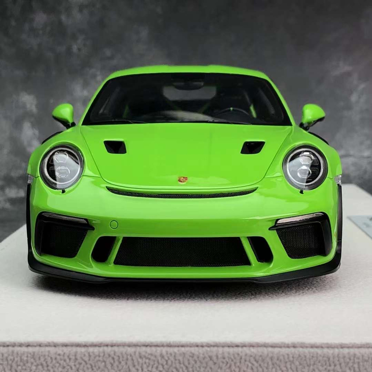 Porsche 911R (991) 911 R 1:18 Model Car - Silver / Green (Limited Edition)