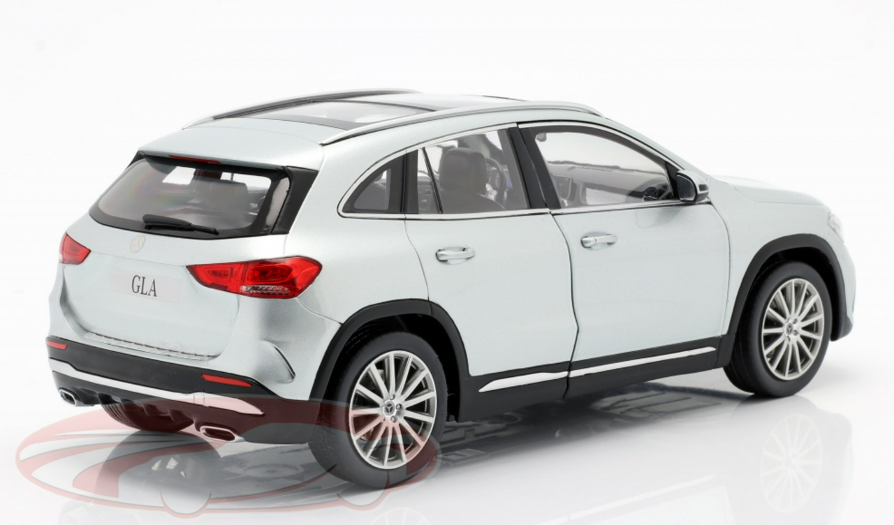 1/18 Dealer Edition 2020 Mercedes-Benz GLA Class (H247) (Iridium Silver) Diecast Car Model