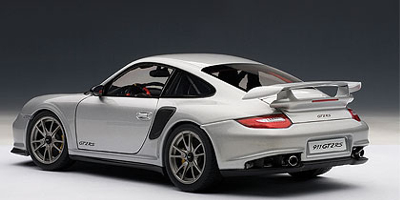 AUTOart 1/18 ポルシェ 911 (997) GT2 RS シルバー 1/18 AUTOart Porsche 911 (997) GT2 RS (Silver) Car Model