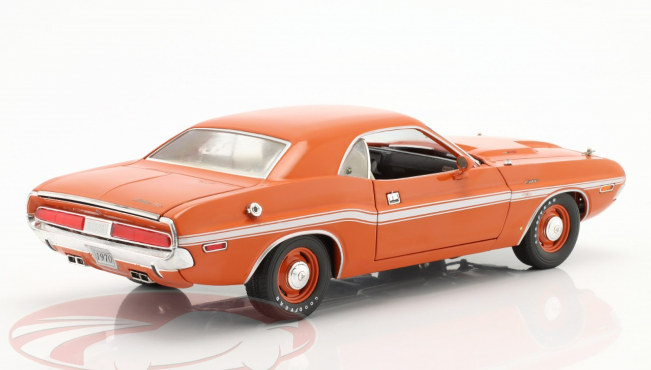 1:18 1970 Dodge Challenger R/T - Go Mango with White Stripes and Dog Dish  Wheels - Town and Country Toys