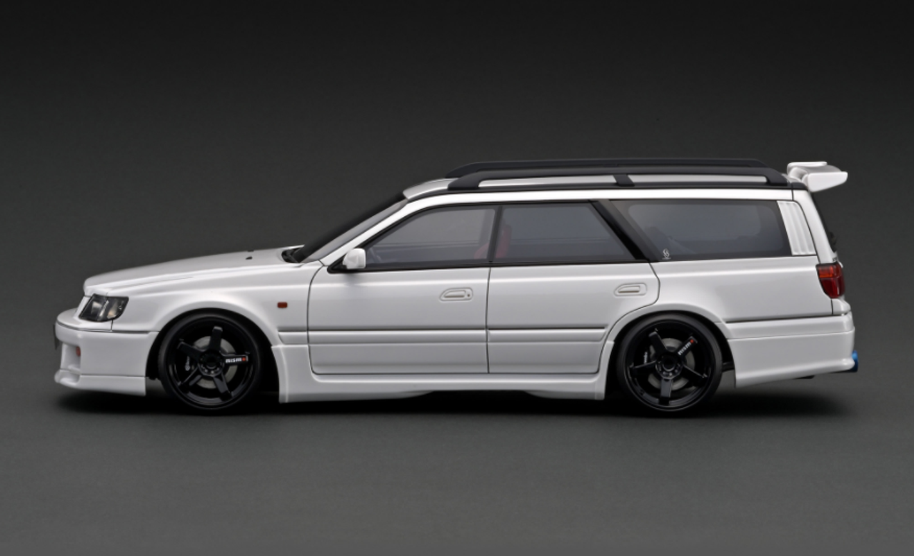 1/18 Ignition Model Nissan STAGEA 260RS (WGNC34) White with RB26 Engine Black Resin Car Model