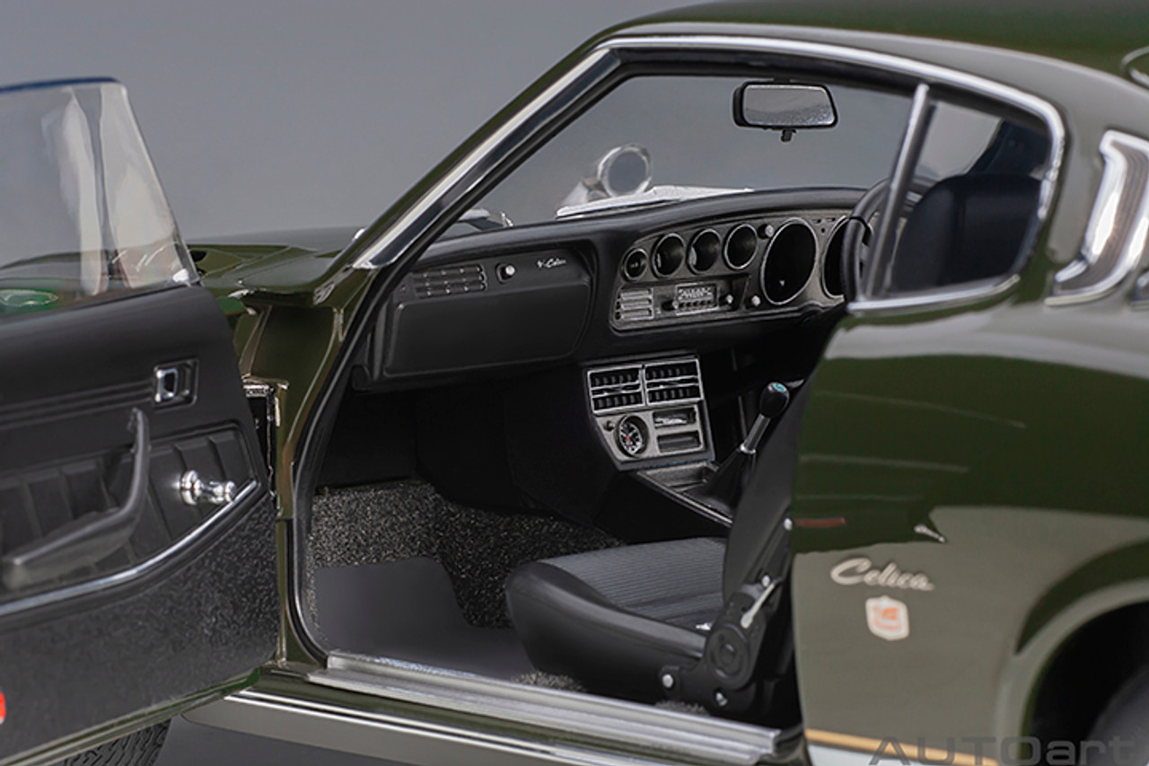 1/18 AUTOart 1973 Toyota Celica Liftback 2000GT (RA25) (Moss