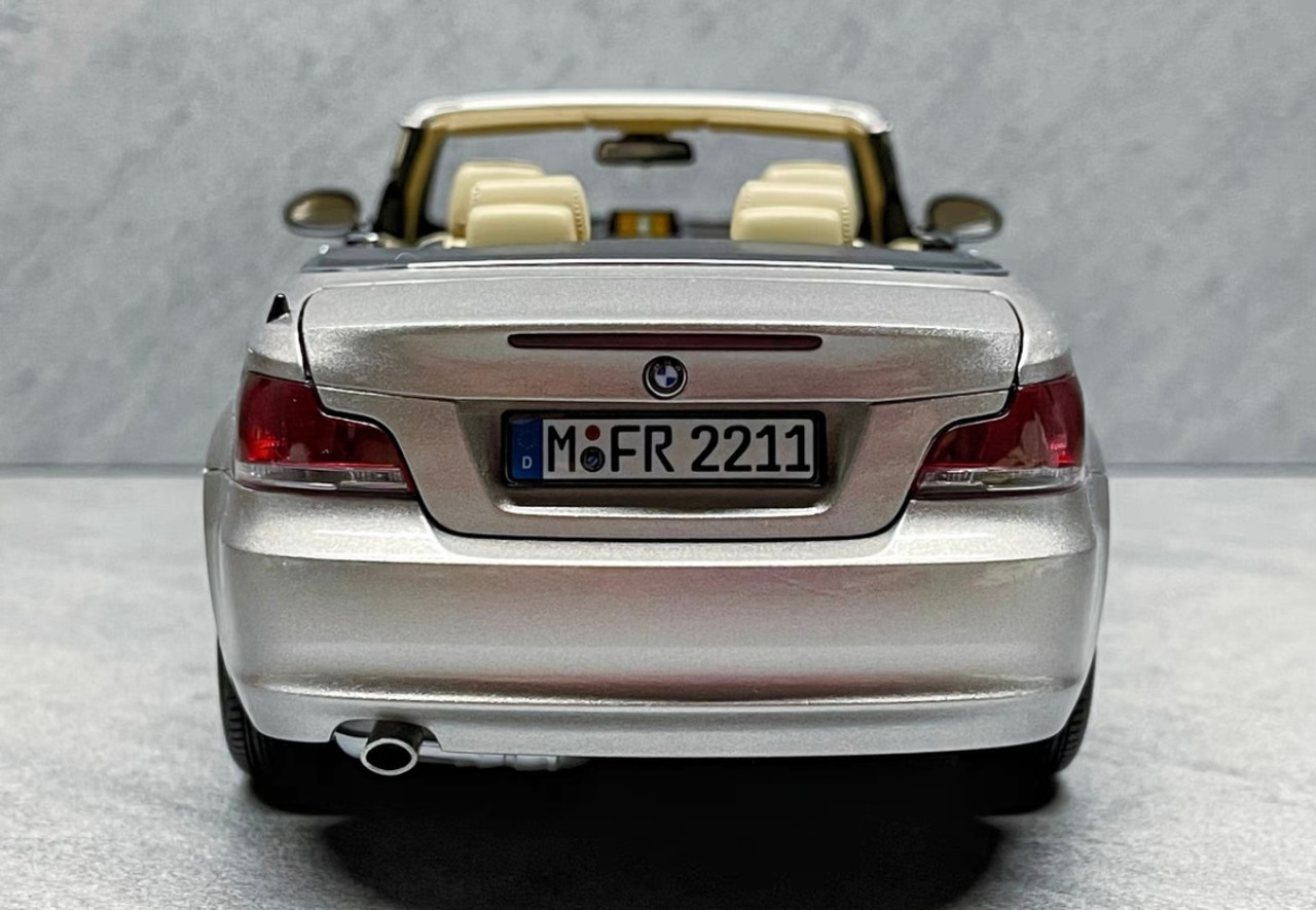 BMW 135i Cabriolet E88 ミニカー京商 ディーラー別注 18 BMW 135i Cabriolet E88 ミニカー京商 ディーラー別注 18 - メルカリ