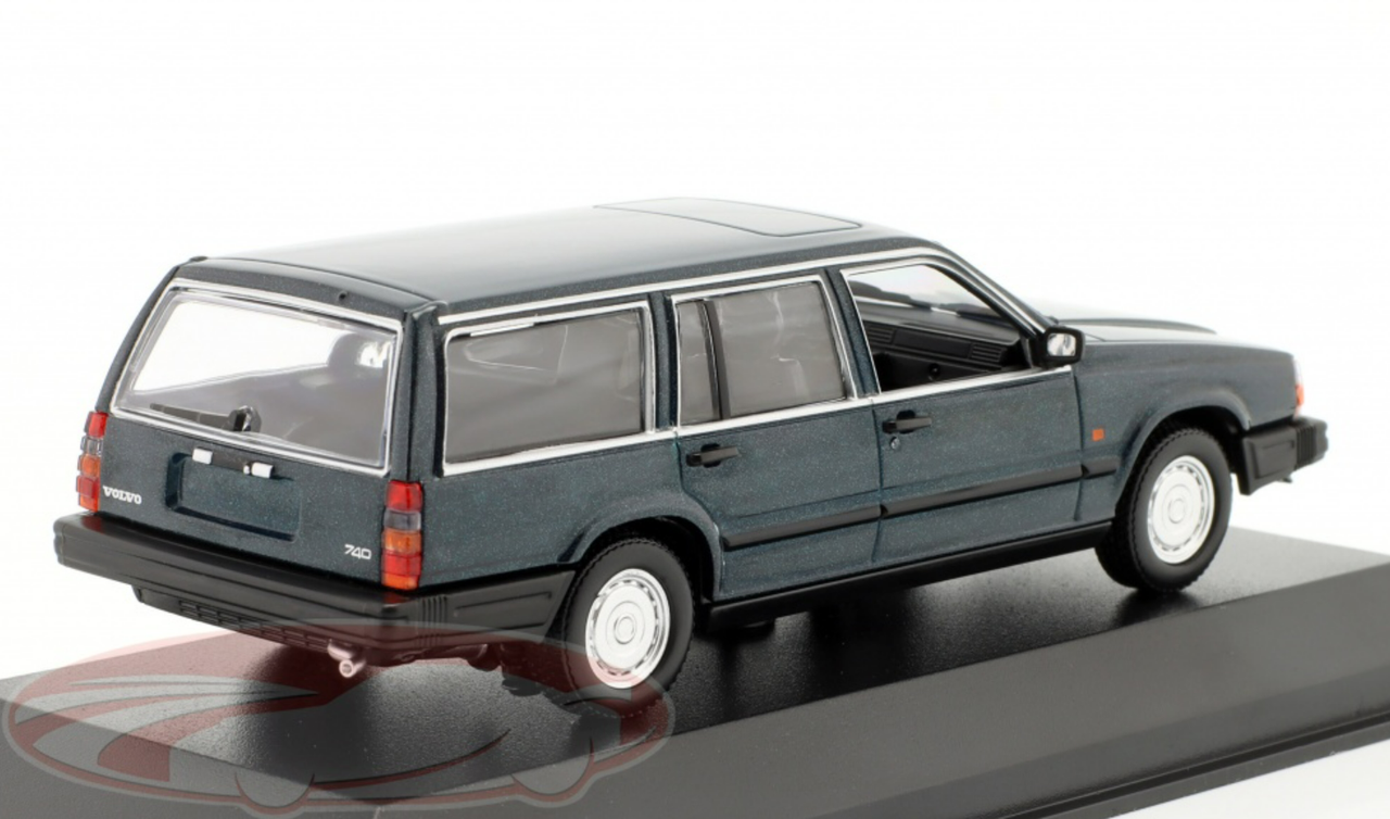 1/43 Minichamps 1986 Volvo 740 GL (Dark Green Metallic) Car Model