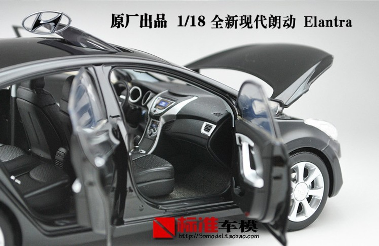 1/18 Dealer Edition 5th Generation (2011-2015) Hyundai Elantra (Black) Diecast Car Model