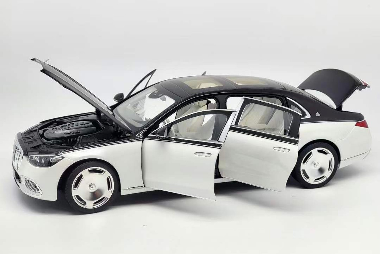 1/18 Norev Mercedes-Benz Mercedes Maybach S680 (Black & White) with Flat Wheels Diecast Car Model