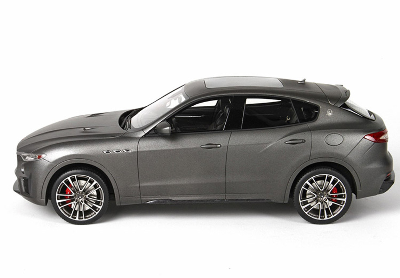 新規購入 BBR 1/18 マセラティ レヴァンテMaserati Levante ミニカー