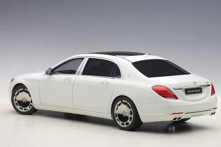 1/18 AUTOart Mercedes Benz Maybach S-Class S-Klasse S600 (White