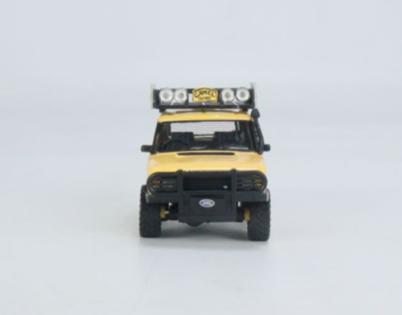 1/64 BM Creations Land Rover 1992 Range Rover Classic LSE -Camel Version w/Accessory