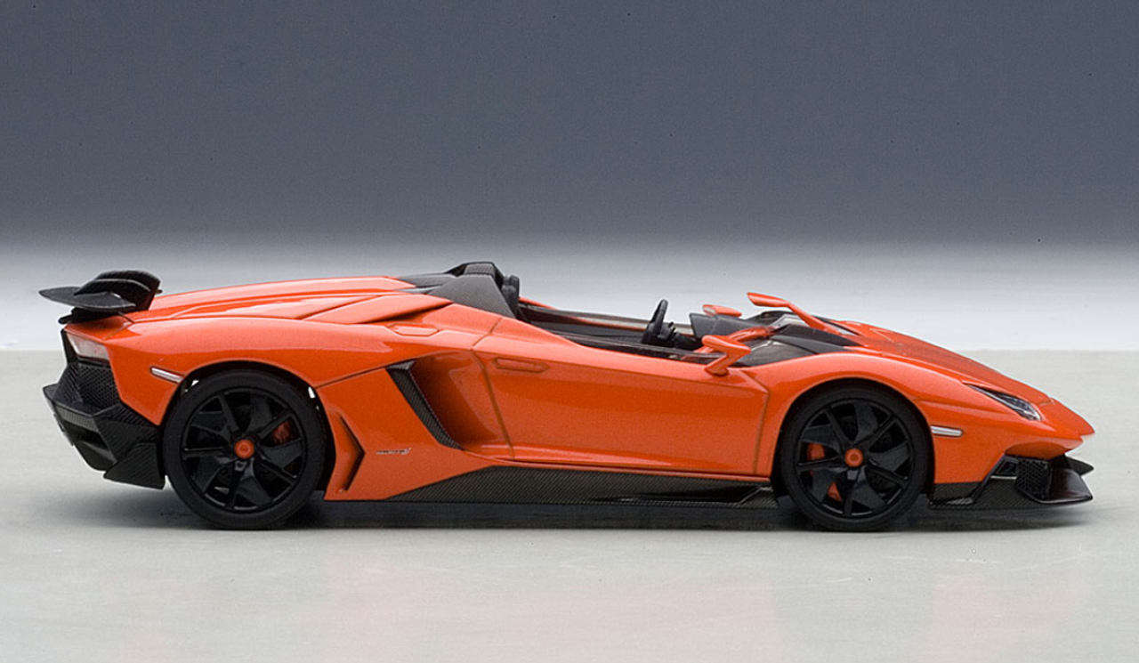 1/43 AUTOart LAMBORGHINI AVENTADOR J (ARANCIO ARGOS/PEARL ORANGE) Diecast Car Model 54652