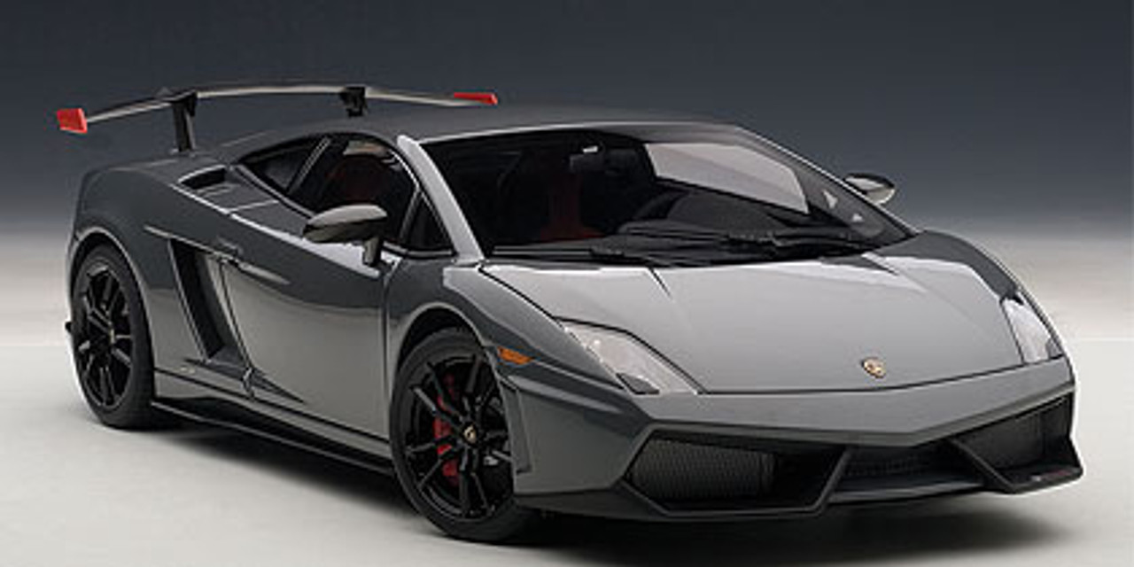 1/18 AUTOart Lamborghini Gallardo LP570 SUPERTROFEO STRADALE (GRIGIO  TELESTO/GREY) Diecast Car Model