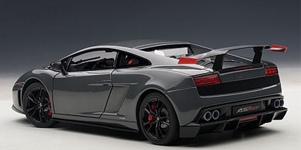 1/18 AUTOart Lamborghini Gallardo LP570 SUPERTROFEO STRADALE (GRIGIO  TELESTO/GREY) Diecast Car Model