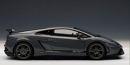 1/18 AUTOart LAMBORGHINI GALLARDO LP570-4 SUPERLEGGERA - GRIGIO