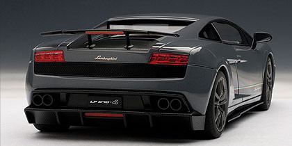 1/18 AUTOart LAMBORGHINI GALLARDO LP570-4 SUPERLEGGERA - GRIGIO