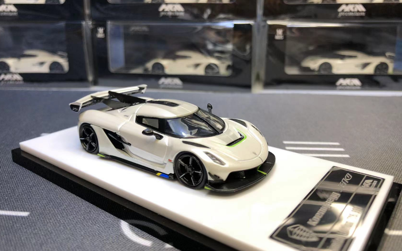 1/64 HKM Koenigsegg Jesko (White) Car Model