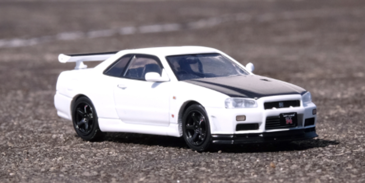 1/64 INNO Nissan SKYLINE GT-R (R34) V-Spec II N1 White with carbon hood