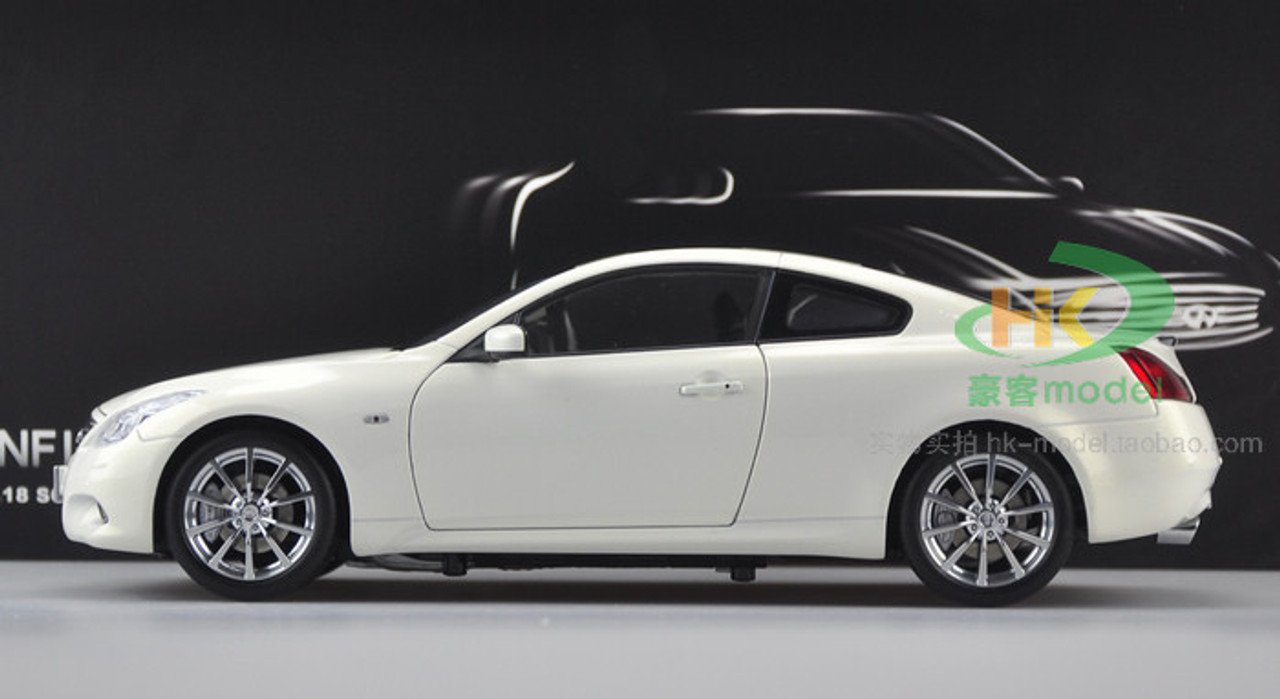 1/18 Dealer Edition Infiniti G37S Q60 Coupe (White) Diecast Car Model