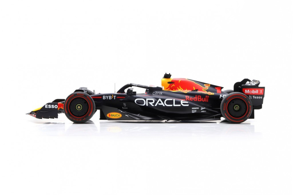 1/12 Spark 2022 Formula 1 Oracle Red Bull Racing RB18 No.1 Oracle