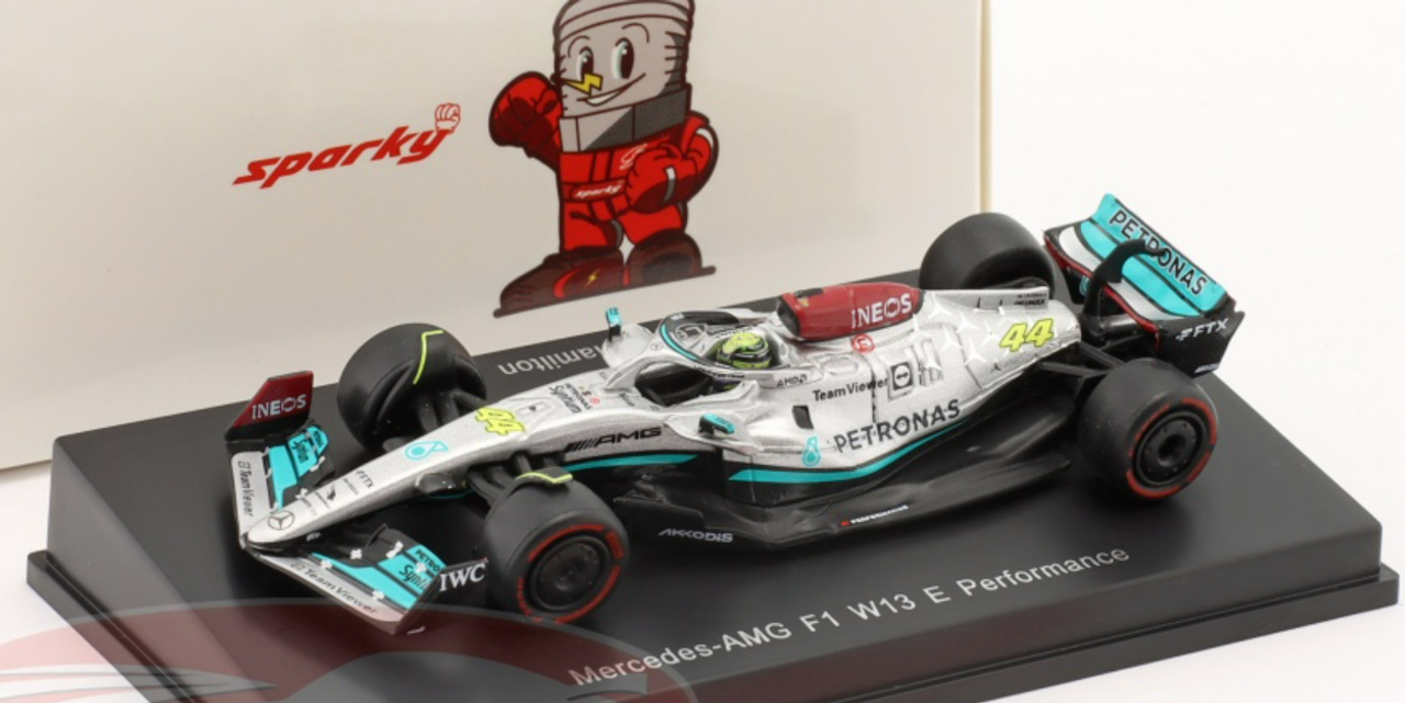 1/64 Spark 2022 Formula 1 Lewis Hamilton Mercedes-AMG F1 W13 #44 Car Model