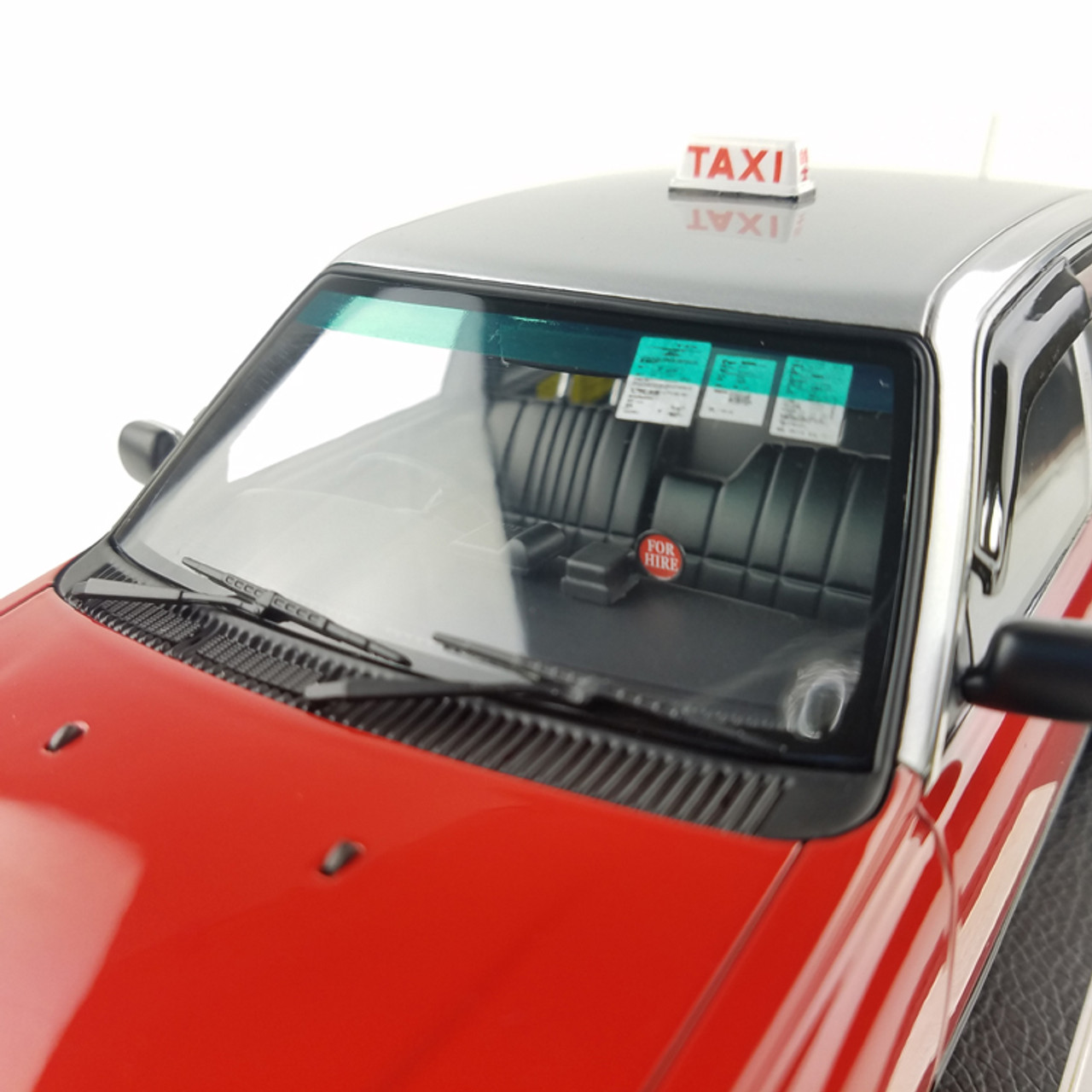 1/18 TINY Hong Kong Toyota Crown comfort urban taxi resin car model w/ lights