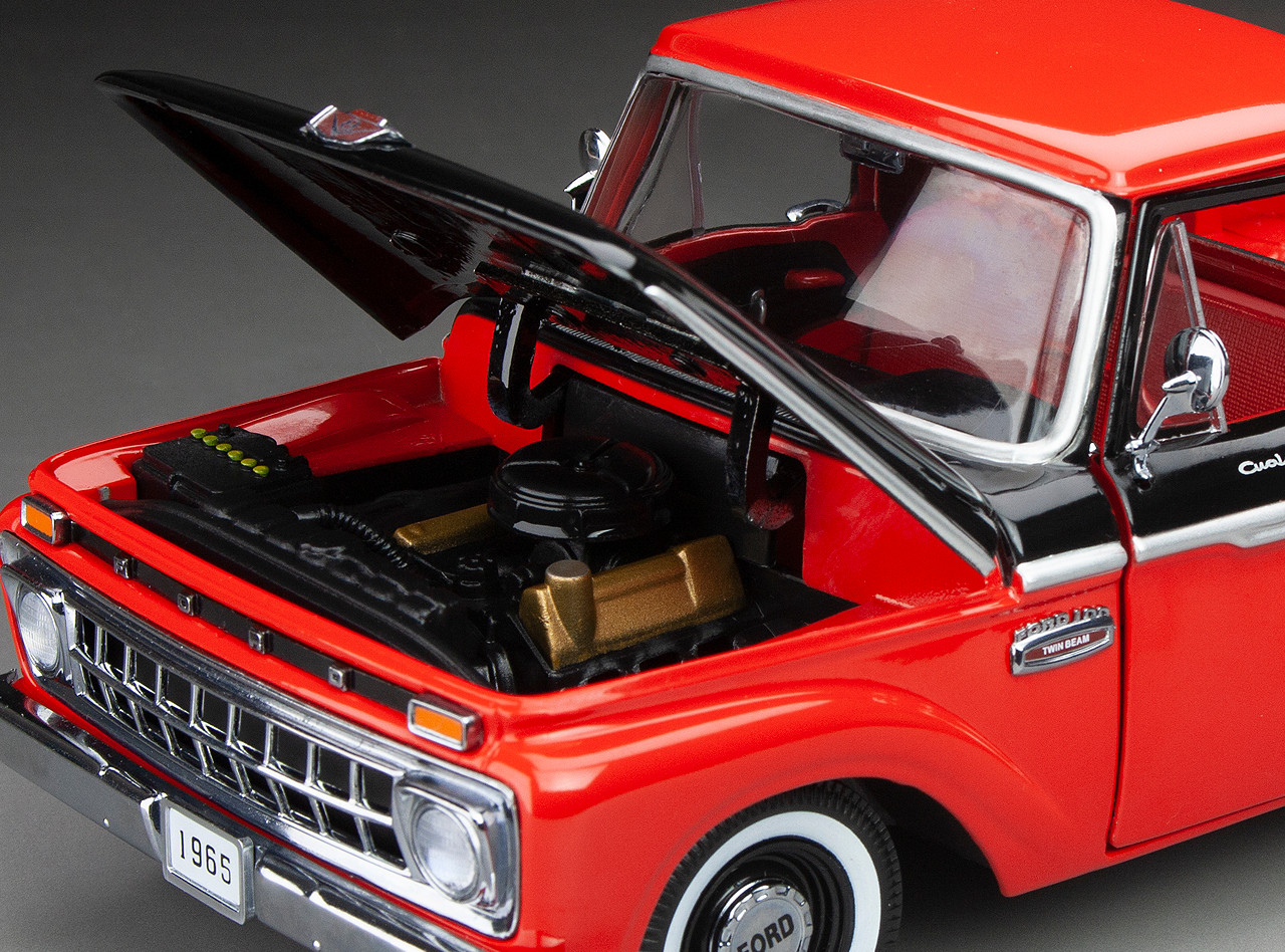 1/18 Sunstar 1965 Ford F-100 Custom Cab Pickup (Red) Diecast Car Model