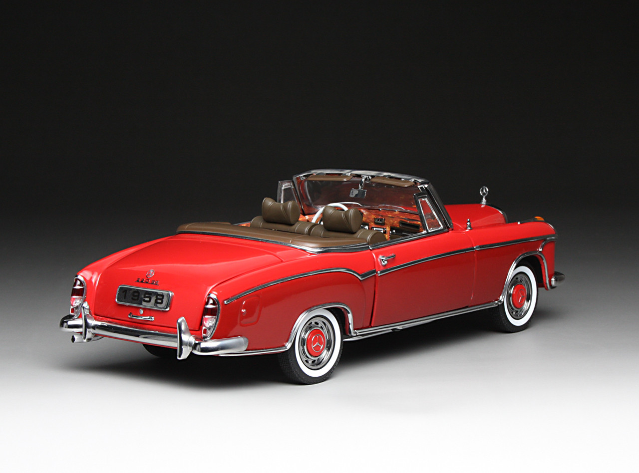 1/18 Sunstar 1960 Mercedes-Benz 220 SE 220SE Cabriolet (Red) Diecast Car Model