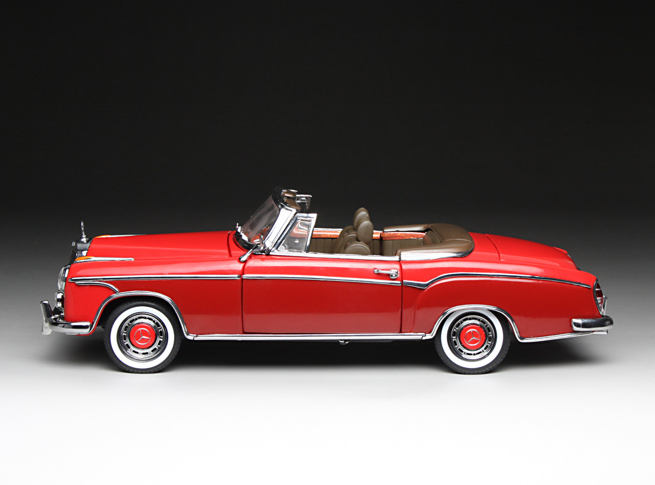 1/18 Sunstar 1960 Mercedes-Benz 220 SE 220SE Cabriolet (Red) Diecast Car Model