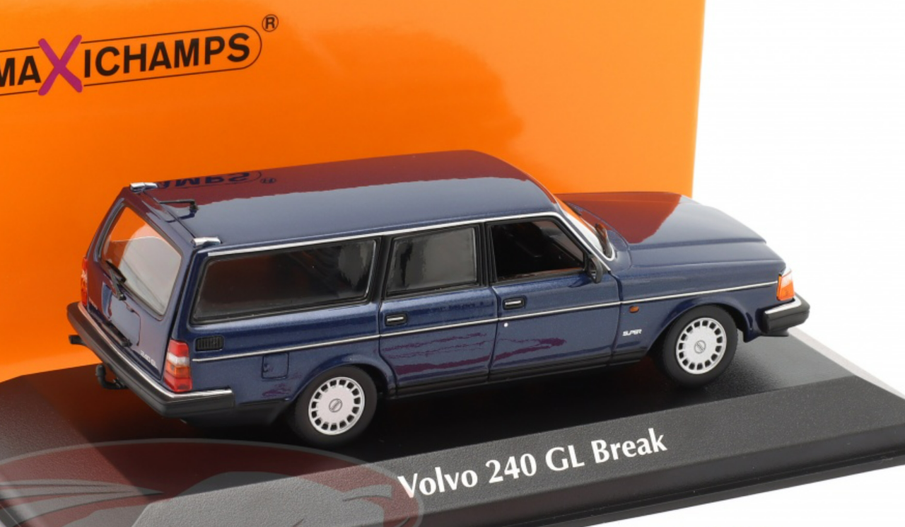 1/43 Minichamps 1986 Volvo 240 GL Break (Dark Blue Metallic) Car Model