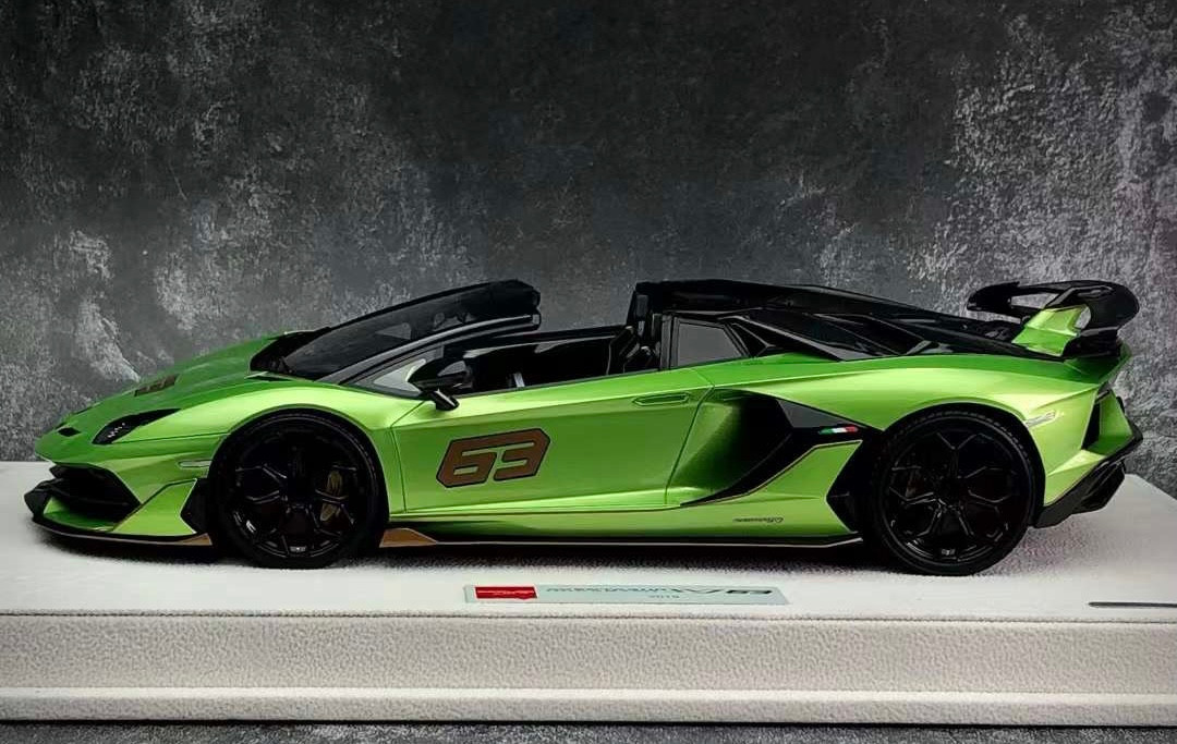1/18 Makeup Lamborghini Aventador SVJ #63 (Green) Resin Car Model