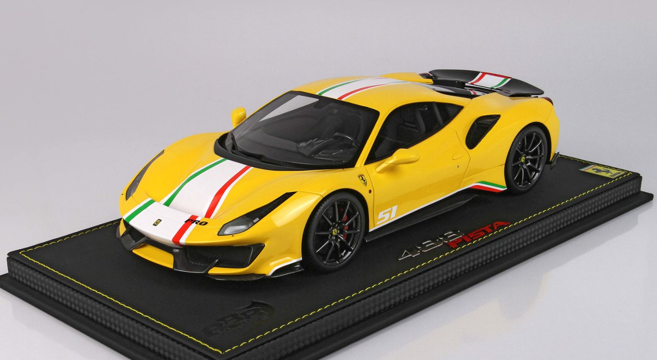 1/18 BBR Ferrari 488 Pista Piloti (Modena yellow) Resin Car Model Limited 168 Pieces