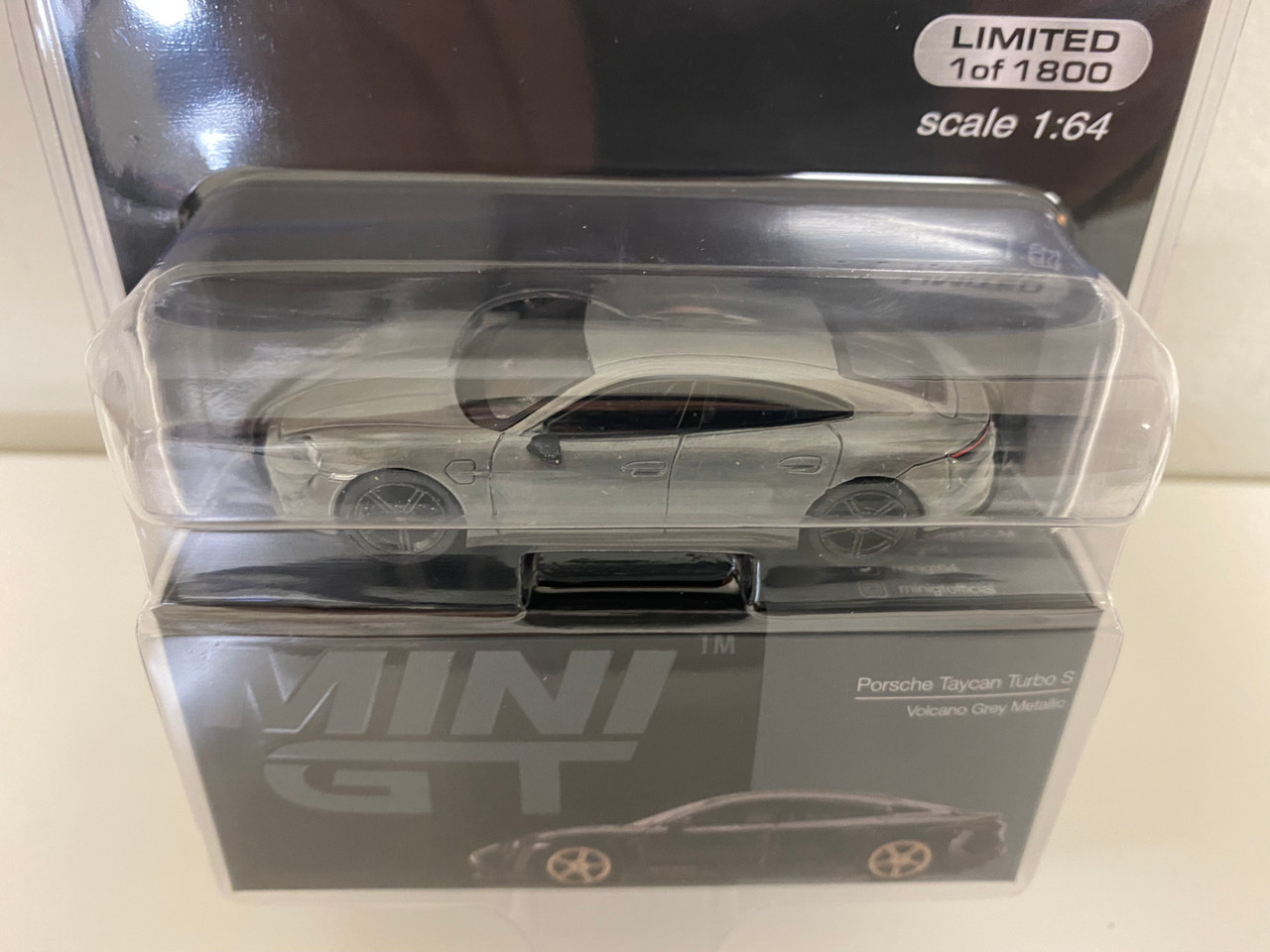 CHASE CAR 1/64 MINI GT Porsche Taycan Turbo S (Volcano Grey