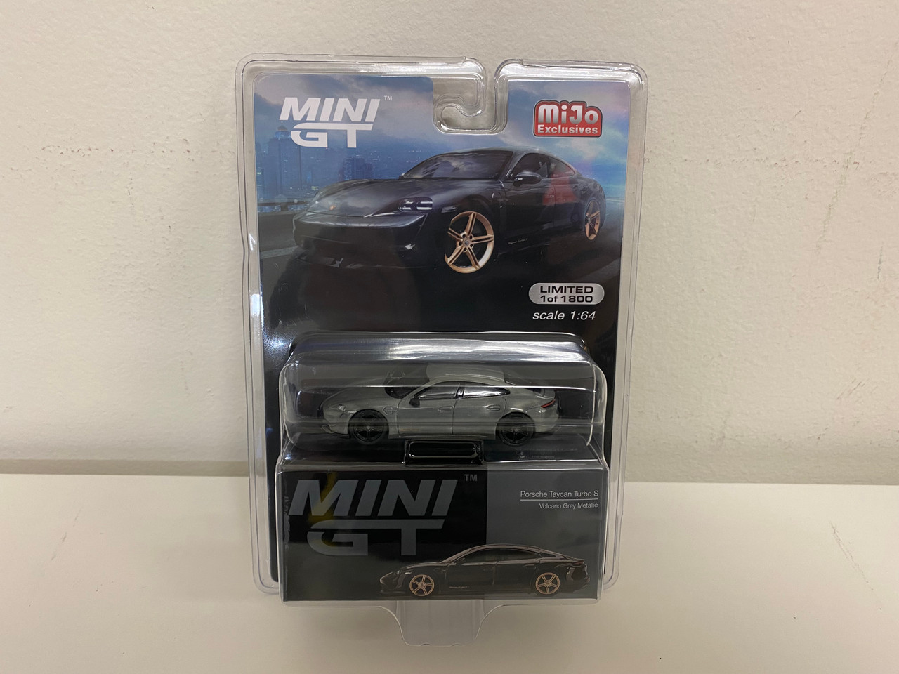 CHASE CAR 1/64 MINI GT Porsche Taycan Turbo S (Volcano Grey