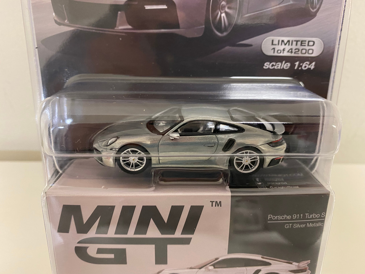 CHASE CAR 1/64 Mini GT Porsche 911 992 Turbo S (GT Silver Grey Metallic) Diecast Car Model