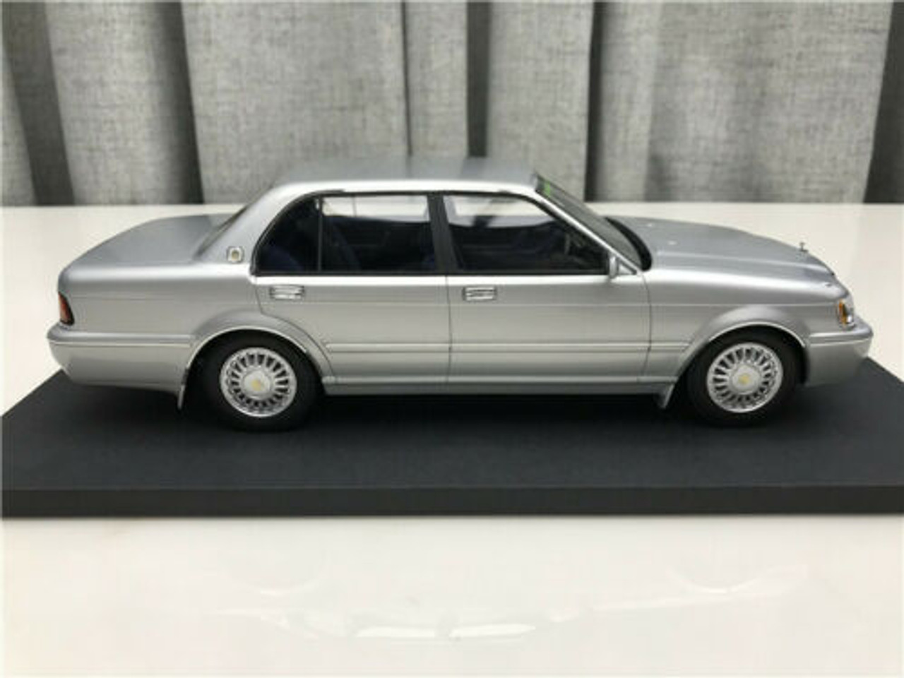 注目ショップ・ブランドのギフト 1/18 Model Resin トヨタ JZS133 1993 