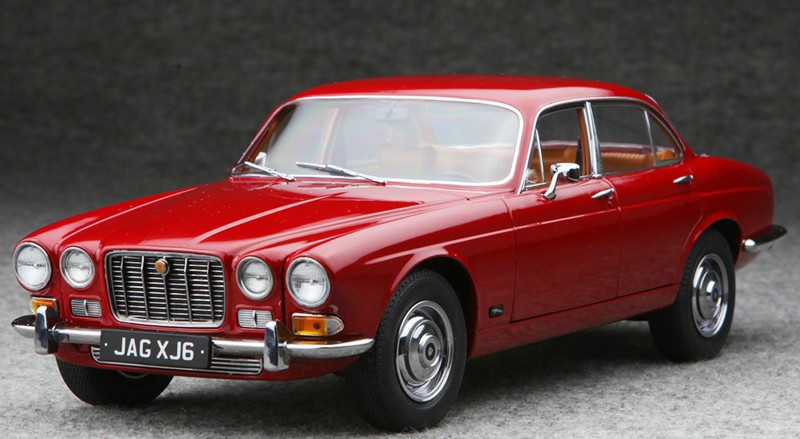  1  18  Paragon 1971 Jaguar  XJ6 Series 1  Red Diecast Car 
