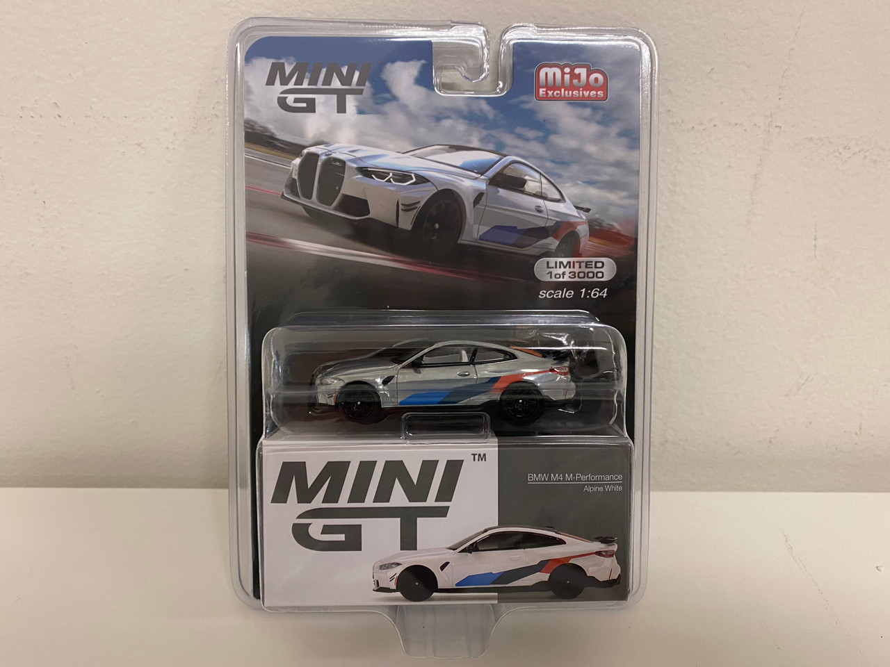 CHASE CAR 1/64 Mini GT BMW M4 M-Performance (G82) Silver with Carbon Top and Graphics Limited Edition Diecast Car Model